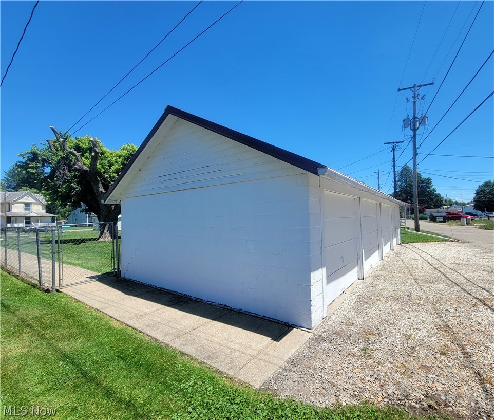 169 Neighbor Street Newcomerstown OH 43832
