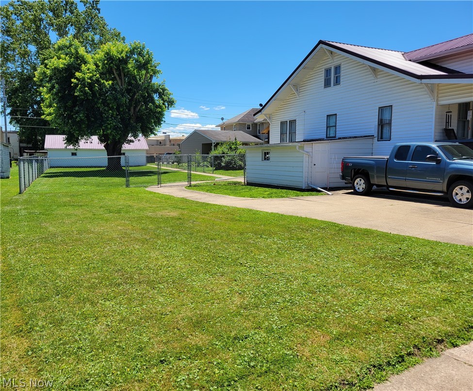 169 Neighbor Street Newcomerstown OH 43832