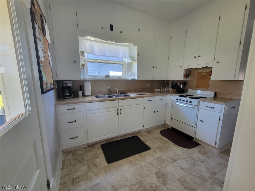 169 Neighbor Street Newcomerstown OH 43832