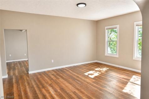 9705 Macon Avenue Cleveland OH 44102