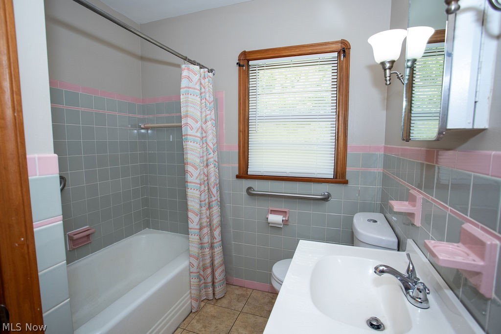 738 Orlo Lane Boardman OH 44512