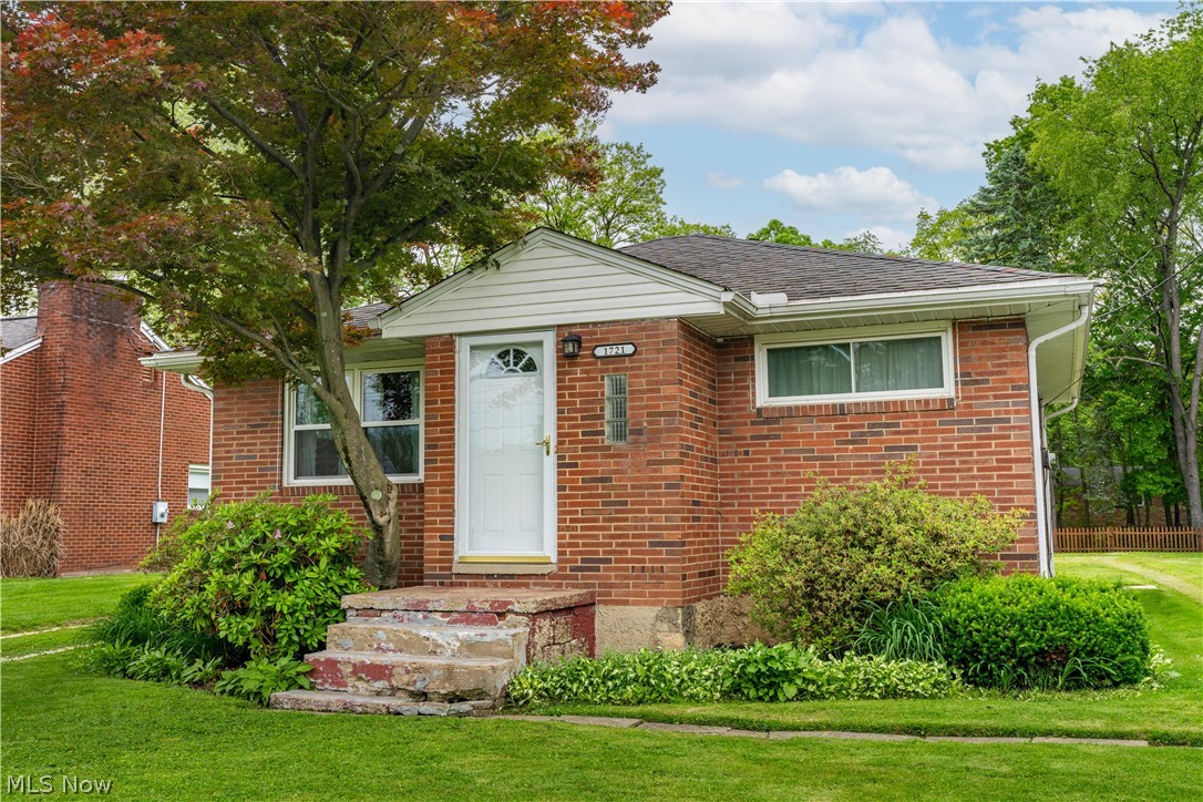 1721 Broad Avenue NW Canton OH 44708