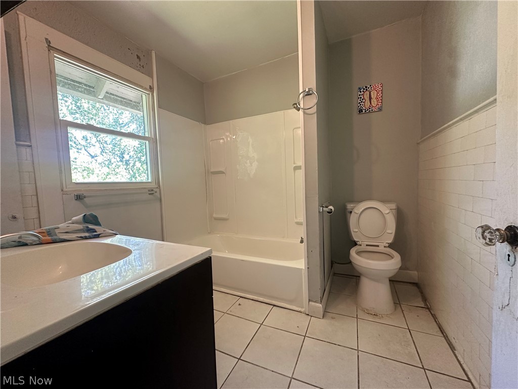 1438 Rowland Avenue NE Canton OH 44705