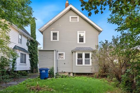 1429 Graber Drive Lakewood OH 44107