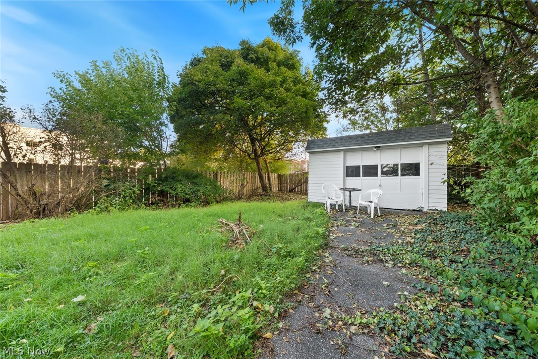 1429 Graber Drive Lakewood OH 44107