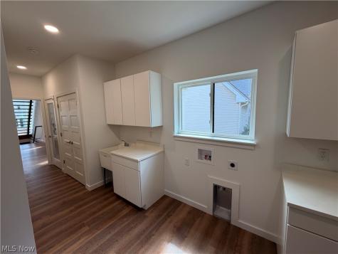 1872 W 57th Street Cleveland OH 44102