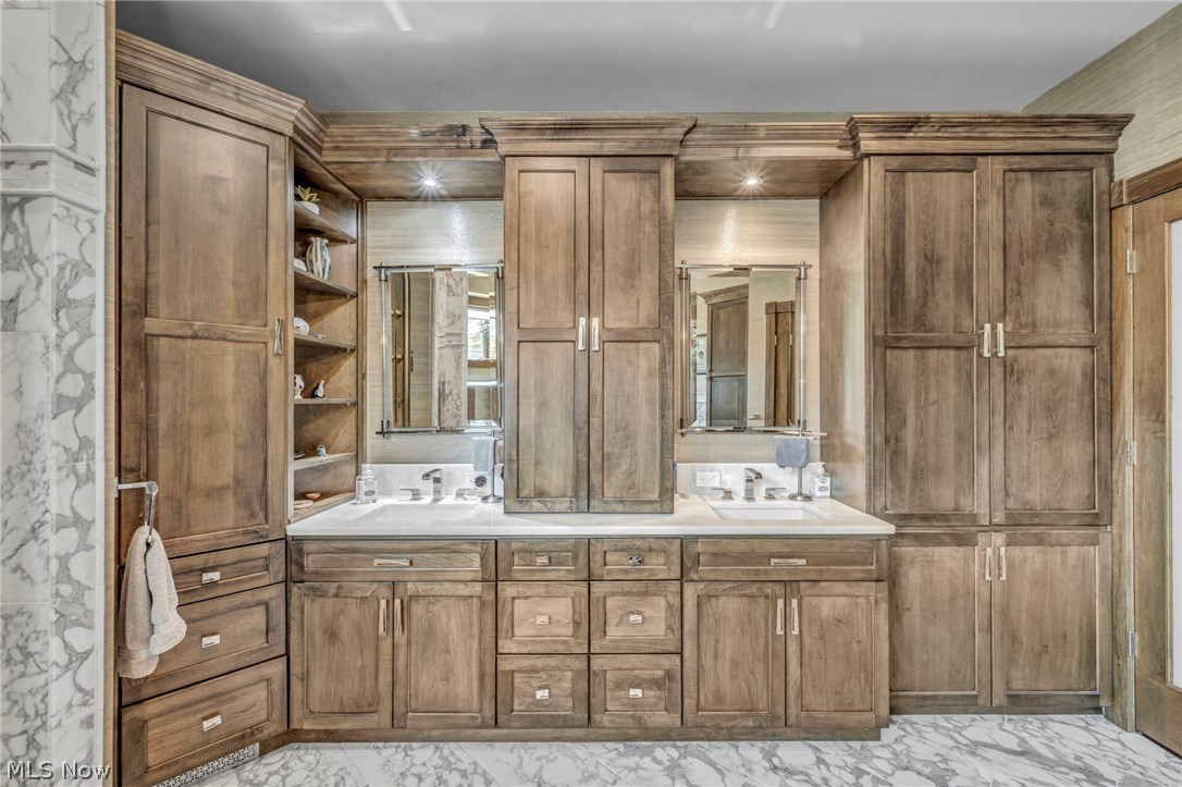3909 Weymouth Woods Drive Medina OH 44256