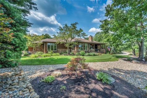 3909 Weymouth Woods Drive Medina OH 44256