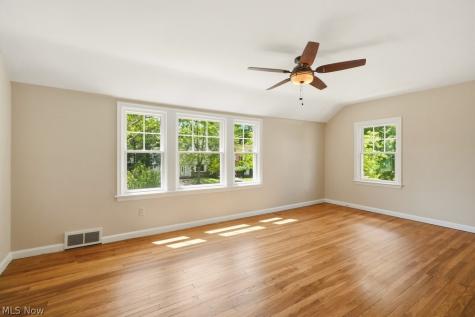 1379 Winston Road South Euclid OH 44121