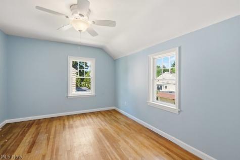 1379 Winston Road South Euclid OH 44121