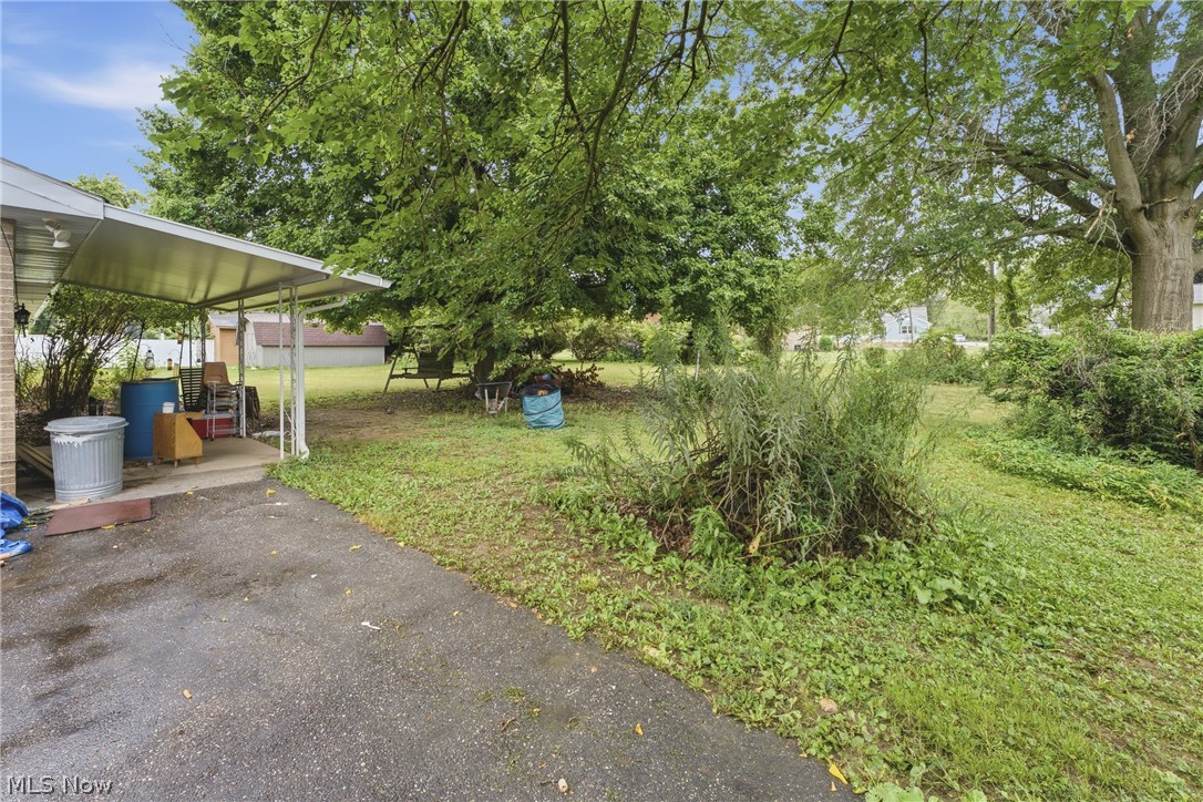 5266 Glenhaven Avenue Louisville OH 44641
