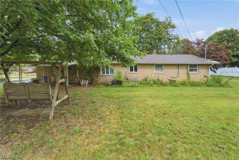 5266 Glenhaven Avenue Louisville OH 44641