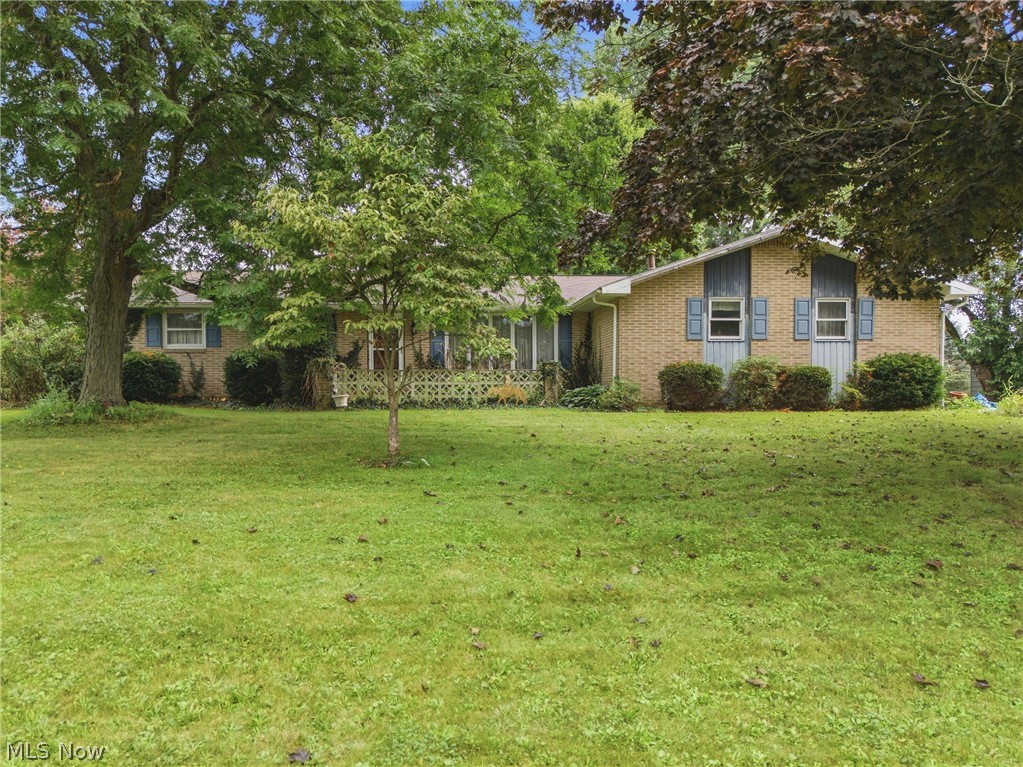 5266 Glenhaven Avenue Louisville OH 44641