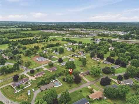 5266 Glenhaven Avenue Louisville OH 44641