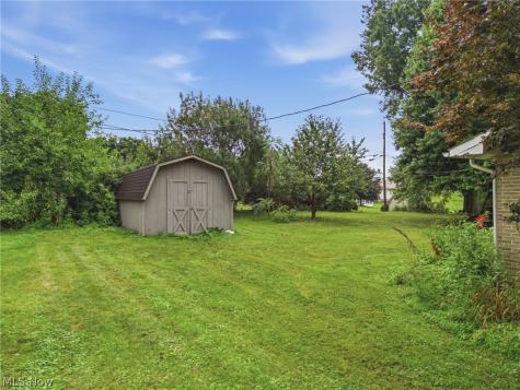 5266 Glenhaven Avenue Louisville OH 44641