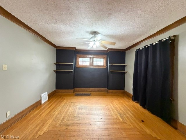 379 Homewood Avenue SE Warren OH 44483