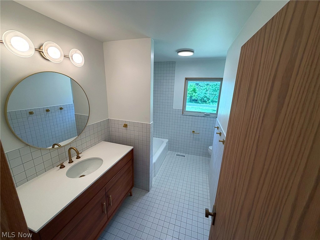 3866 Woodthrush Road Akron OH 44333
