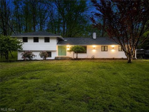 3866 Woodthrush Road Akron OH 44333