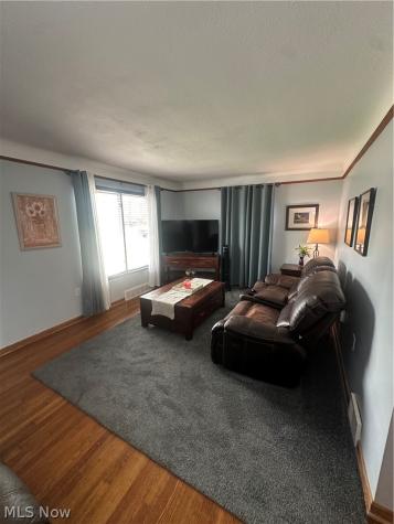 5502 Renwood Drive Parma OH 44129