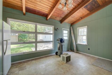 259 Jackson Street Amherst OH 44001