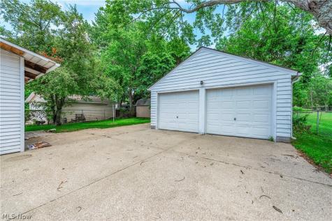 259 Jackson Street Amherst OH 44001
