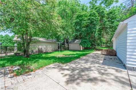 259 Jackson Street Amherst OH 44001