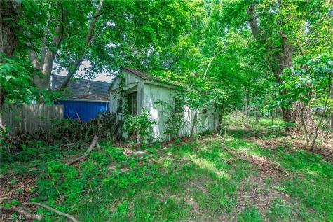 259 Jackson Street Amherst OH 44001