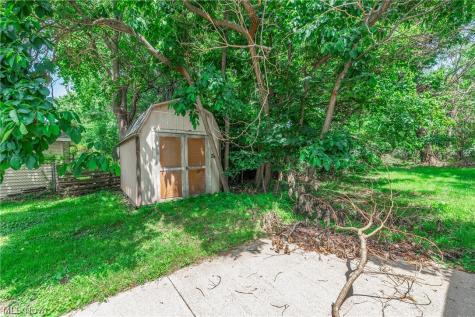 259 Jackson Street Amherst OH 44001