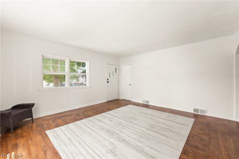 259 Jackson Street Amherst OH 44001