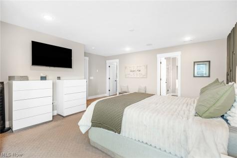39154 Mcintosh Place Avon OH 44011