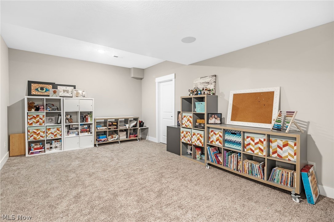 39154 Mcintosh Place Avon OH 44011