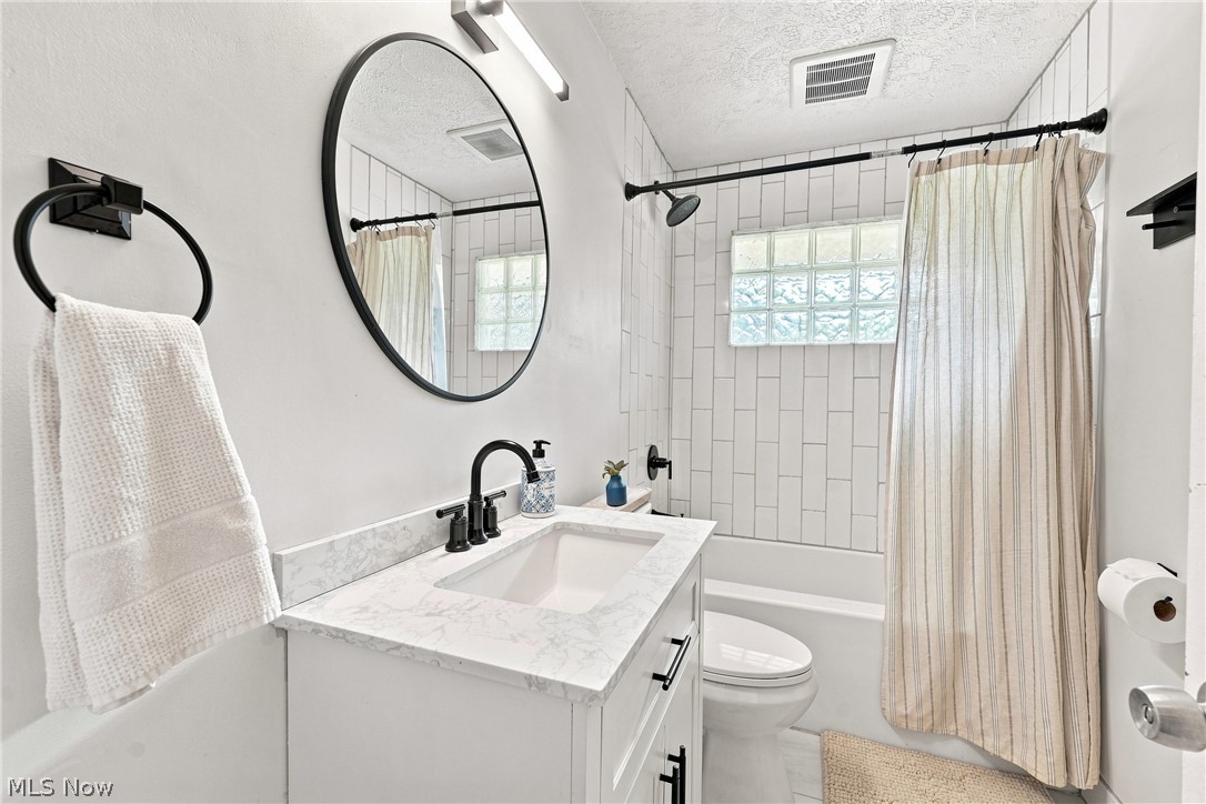 3417 Bentwillow Lane Austintown OH 44511
