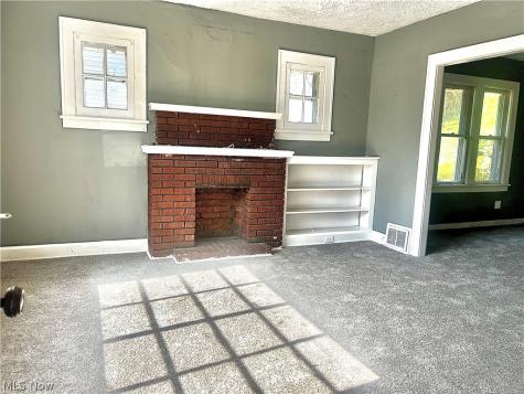 987 E 131st Street Cleveland OH 44108