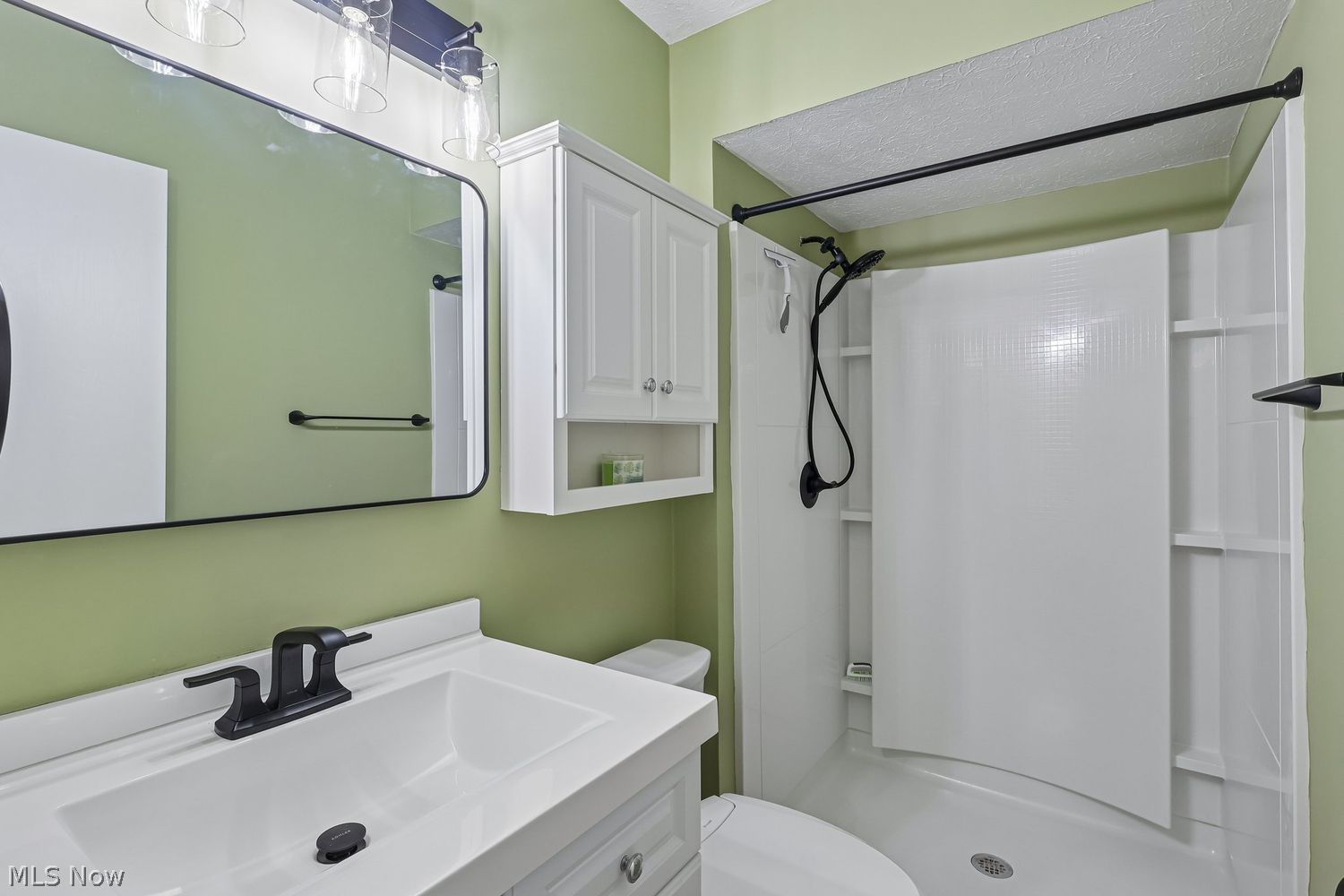 5850 N Crossview Road Seven Hills OH 44131