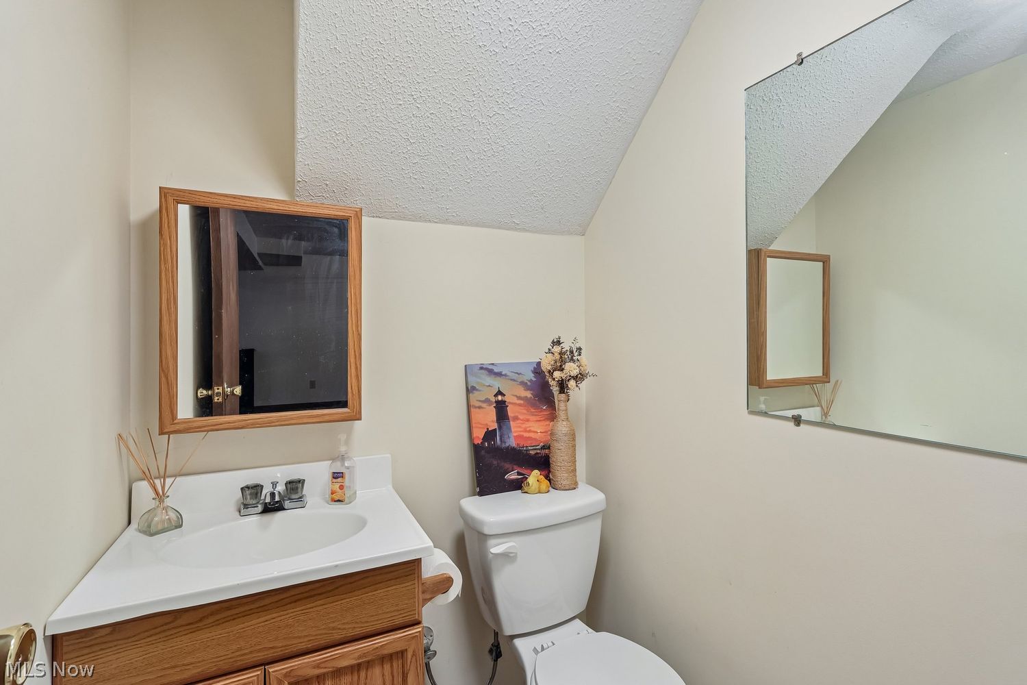 5850 N Crossview Road Seven Hills OH 44131
