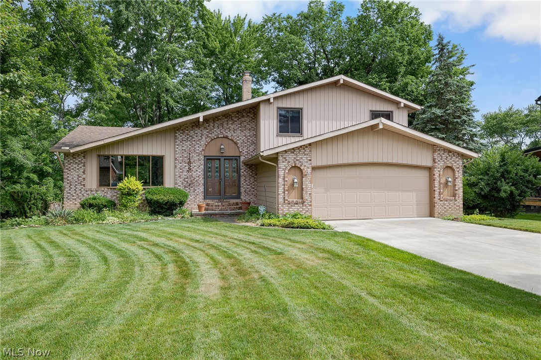 14826 Stone Creek Oval Strongsville OH 44149
