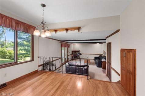 14826 Stone Creek Oval Strongsville OH 44149