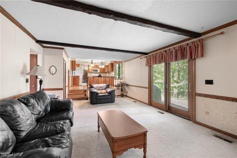 14826 Stone Creek Oval Strongsville OH 44149