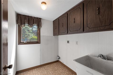 14826 Stone Creek Oval Strongsville OH 44149
