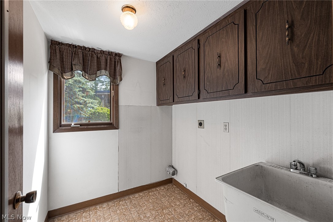14826 Stone Creek Oval Strongsville OH 44149