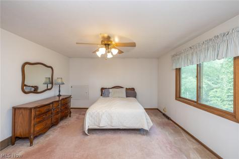 14826 Stone Creek Oval Strongsville OH 44149