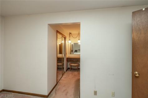 14826 Stone Creek Oval Strongsville OH 44149