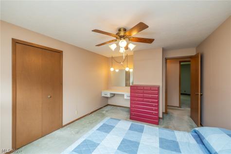 14826 Stone Creek Oval Strongsville OH 44149