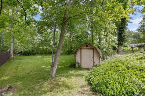 14826 Stone Creek Oval Strongsville OH 44149
