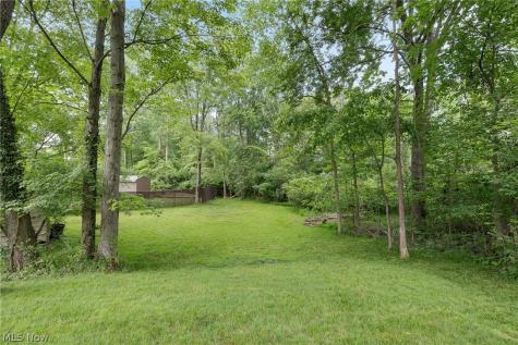 14826 Stone Creek Oval Strongsville OH 44149