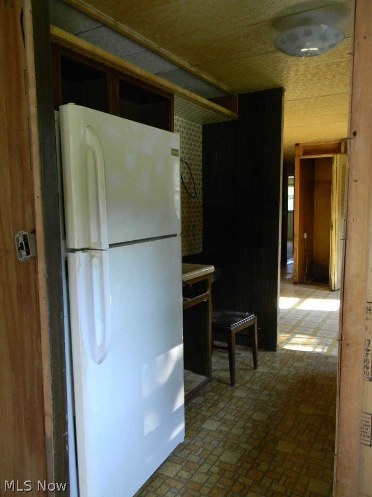 6295 Love Warner Road Cortland OH 44410