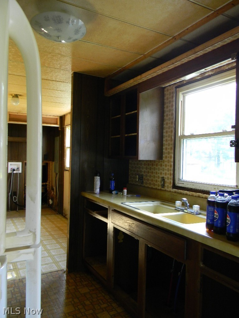 6295 Love Warner Road Cortland OH 44410