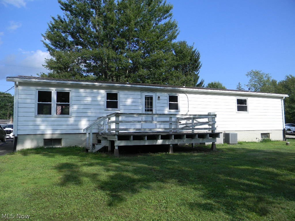 6295 Love Warner Road Cortland OH 44410