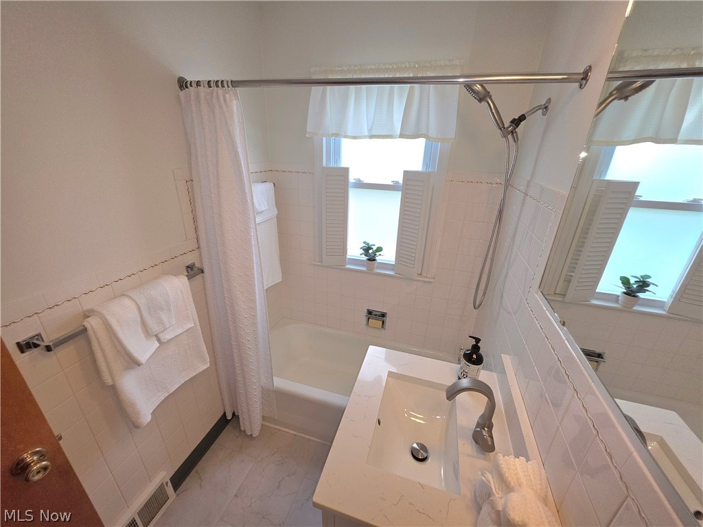 5093 Nan Linn Drive Willoughby OH 44094