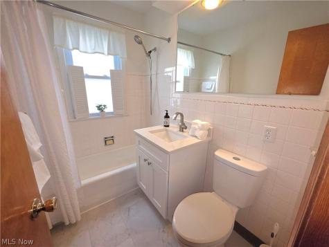 5093 Nan Linn Drive Willoughby OH 44094